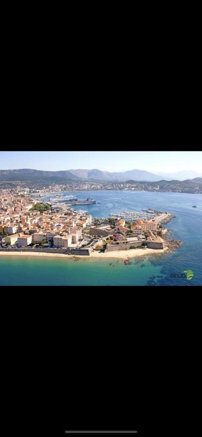 Ajaccio Magnifique T2 45M2 Neuf 5 Personnes Clim Wifi Stationnement Gratuit Centre Ville Plage A 300M エクステリア 写真